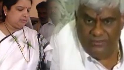ಅನಿತಾ ಕುಮಾರಸ್ವಾಮಿ ಬಿ ಫಾರಂಗೆ ಪೂಜೆ ಸಲ್ಲಿಸಿದ ಎಚ್ ಡಿ ರೇವಣ್ಣ | Oneindia Kannada