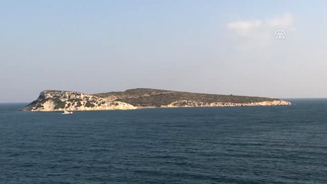 Karaburun'da Düzensiz Göçmenleri Taşıyan Teknenin Batması