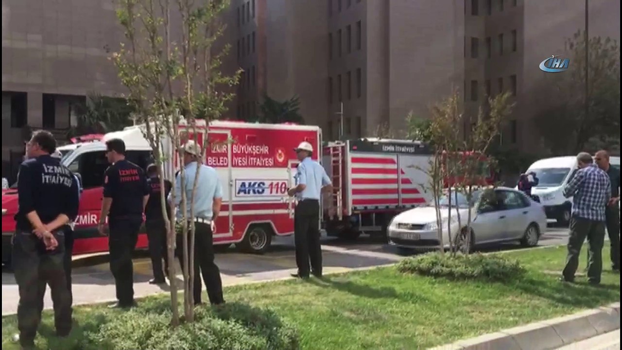 İzmir Adliyesi'nde gaz zehirlenmesi... Olay yerine çok sayıda ambulans sevk edildi