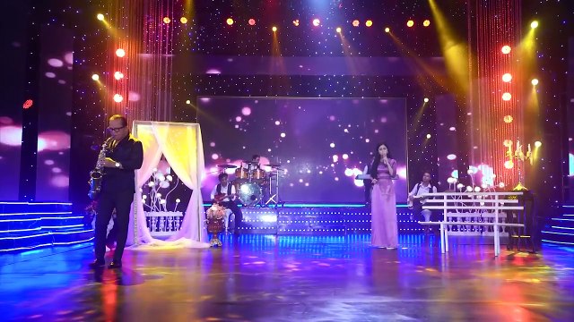 Cô Gái Hát Bolero Đường Phố Xinh Như Công Chúa Tại Sân Khấu Bolero - Lk Chuyện Người Con Gái Hái Sim part 2/2