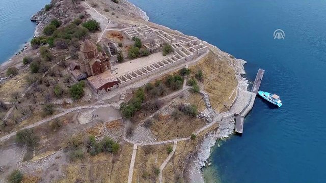 Akdamar Adası tatlı suya kavuşmak için gün sayıyor - VAN