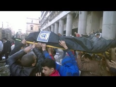 قطع قدم شرطى حاول إنقاذ زملائه من إنفجار فنبله يدوية +18