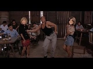 فان دام بيرقص على اغنية بشرة خير في قهوة في امبابة