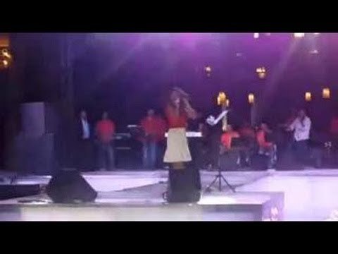 شيرين عبد الوهاب تغنى وترقص على اغنية بشرة خير فى الغردقة‬