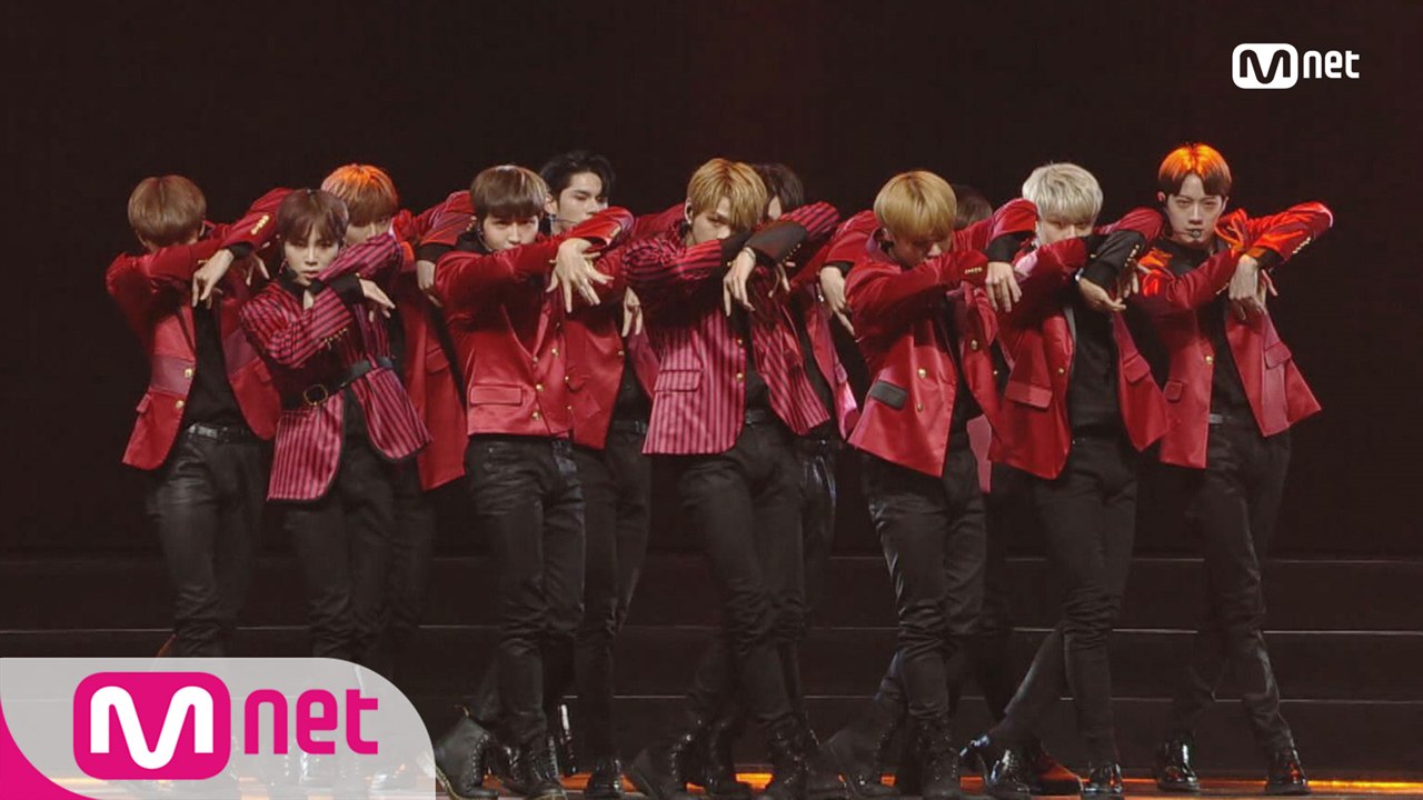 워너원(Wanna One) - INTRO + 켜줘(Light)｜KCON 2018 TH...