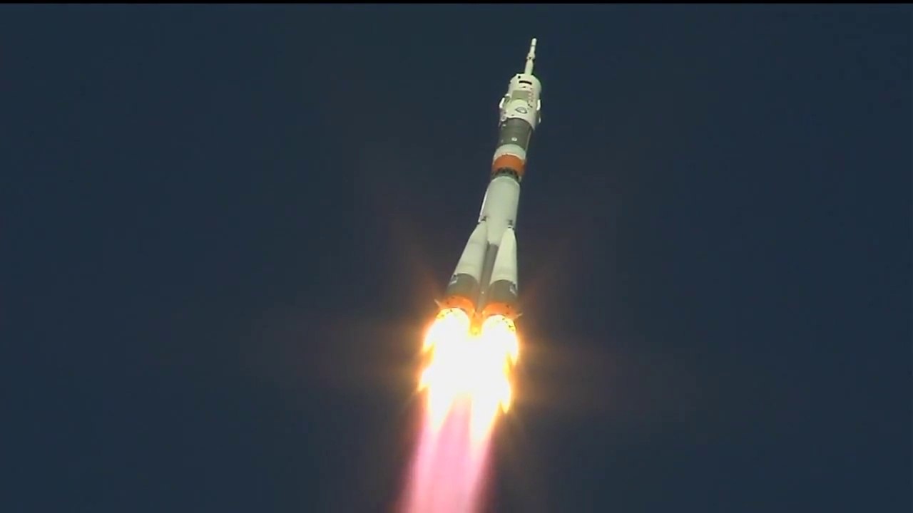 Crew Safe After Soyuz Launch Abort - HD