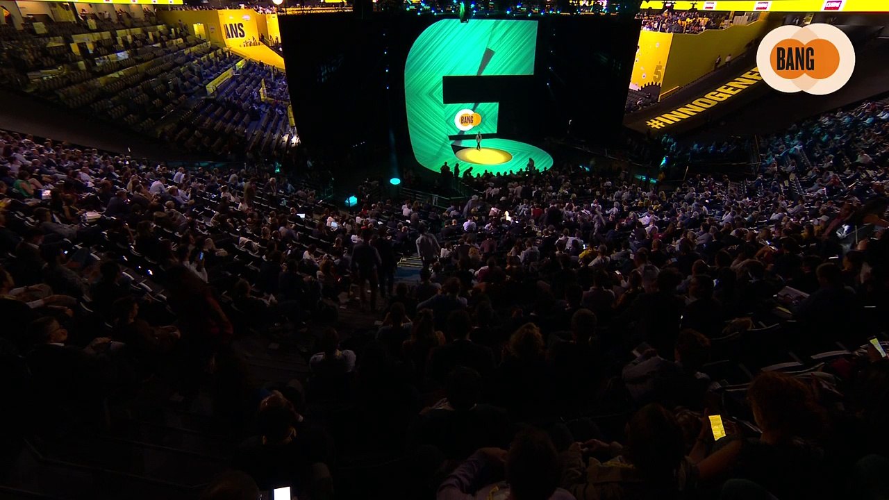 Bang -  Stand-up : André Einaudi, Marie-Christine Levet, Stéphane Richard, Marie-France Cohen, Stéphane Bern, Eric Scotto, Alexandre Bompard, Anne-Charlotte Fredenucci