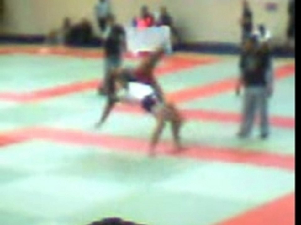 elgarne soufian ( en blanc )   achille & jucao team