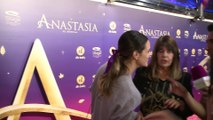 Laura Matamoros nos cuenta su situación familiar en el estreno de Anastasia