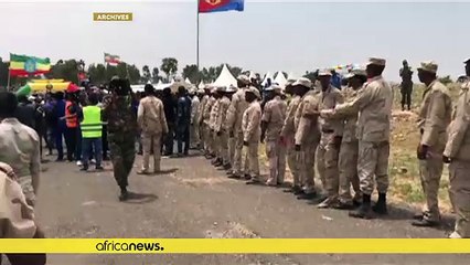 Photo: Ethiopia PM relives his military days with protesting soldiers