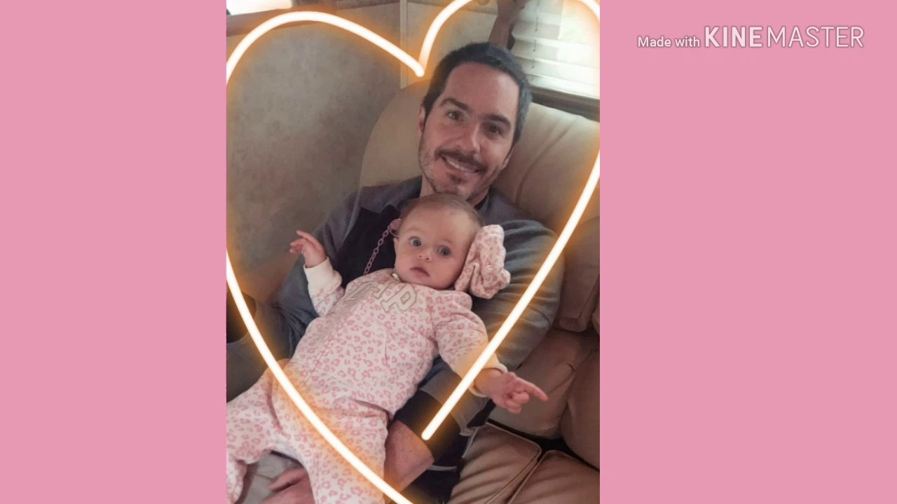 Mauricio Ochmann y su hija Kailani acompañan a Aislinn Derbez al trabajo