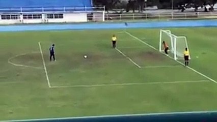 Il calcio di rigore più divertente di sempre