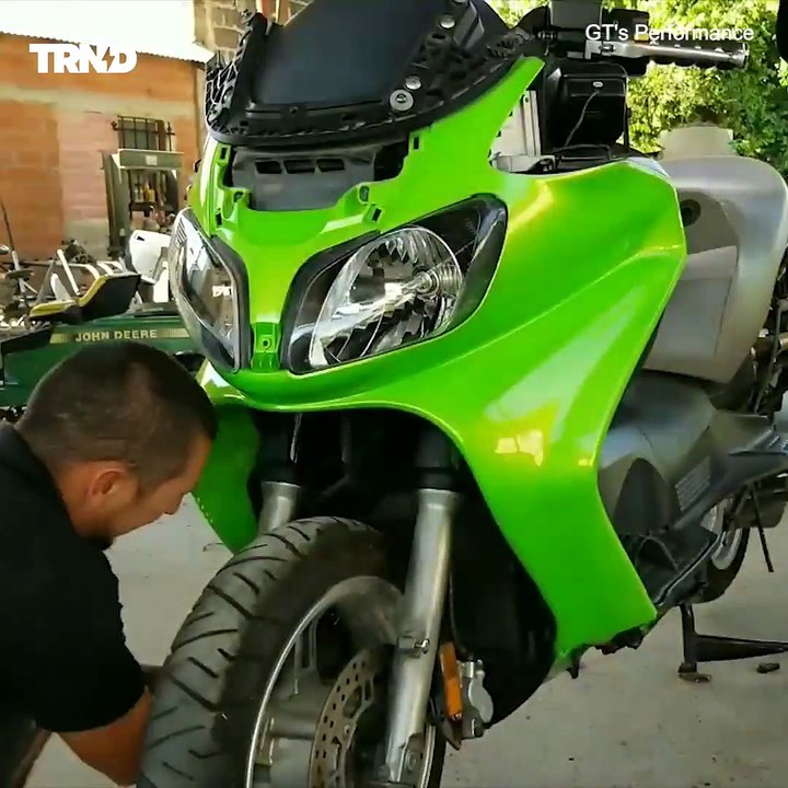 Incredible Custom Suzuki Burgman! Credit:  goo.gl/ieFXQm