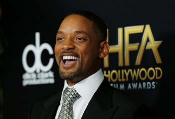 Will Smith Unveils Live-Action 'Aladdin' Poster
