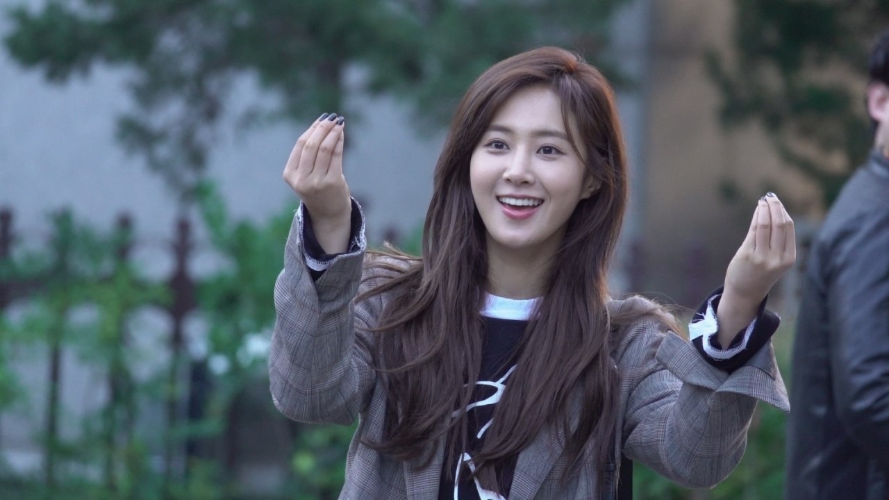 [Y영상] 유리, ‘뮤직뱅크 출근합니다~’ (뮤직뱅크 출근길) / YTN