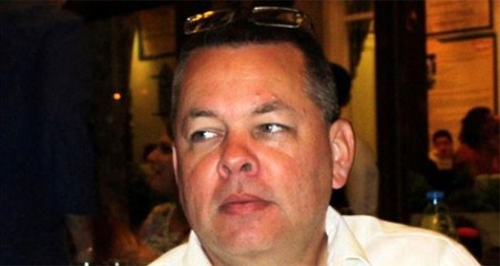 ABD'li Rahip Brunson Evinden Alınıp Duruşma İçin Aliağa'ya Getirildi