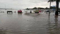 Silivri'de Sahil Yolu Sular Altında Kaldı
