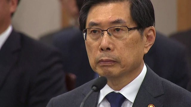 법무부 국감, 문 대통령 '강정마을' 발언 공방 파행 / YTN