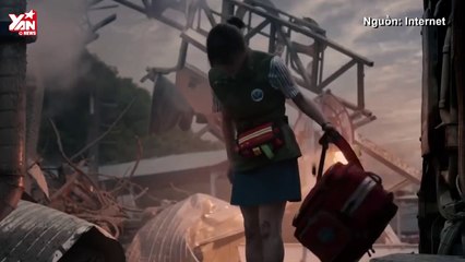 Cảnh buộc dây giày Hậu Duệ Mặt Trời bản Hàn: