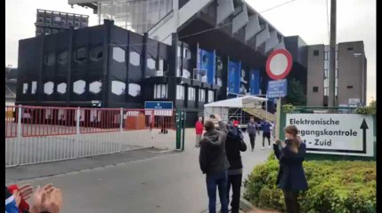 Relaxé par le juge d’instruction, Ivan Leko, applaudi par les fans présents à l’entraînement du FC Bruges