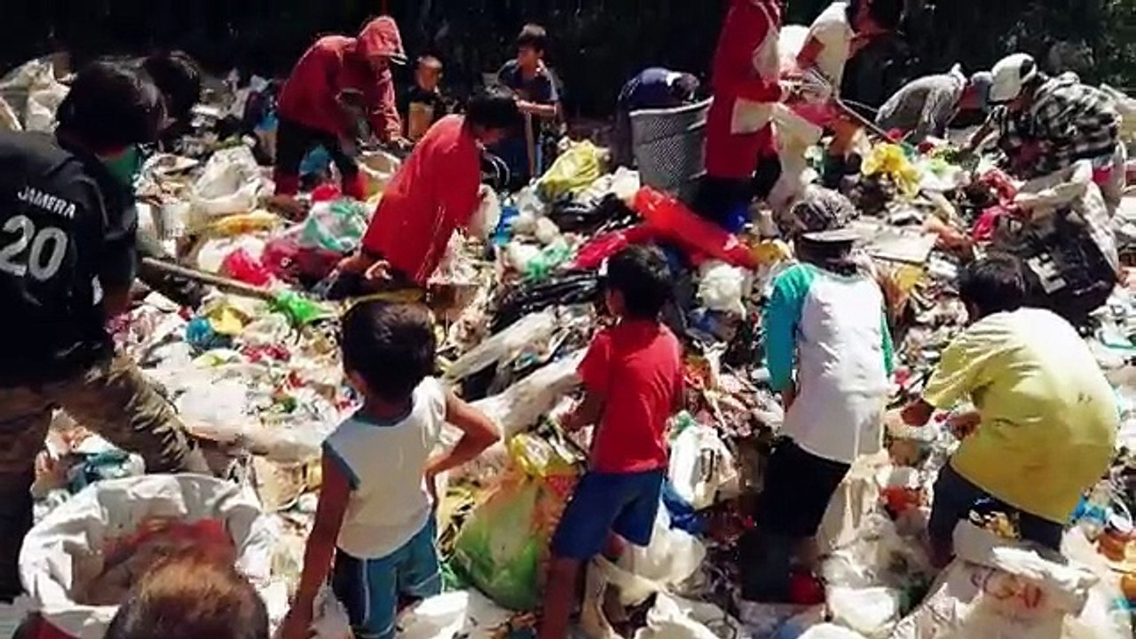 Tráiler documental "Lucha de gigantes", dirigido por Hernán Zin a partir de una idea original de Emilio Aragón