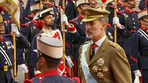 El duelo, algunos abucheos y la lluvia deslucen el desfile de la Fiesta Nacional en España