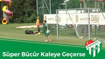 Süper Bücür Kaleye Geçerse
