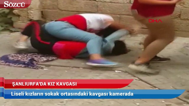 Liseli kızların sokak ortasındaki kavgası kamerada