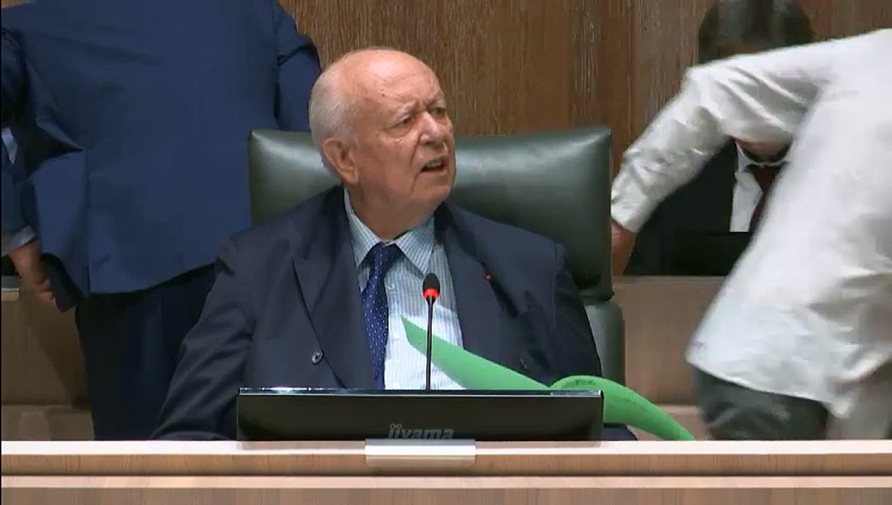 Samia Ghali intervient sur la polution ayant touché les plages cet été