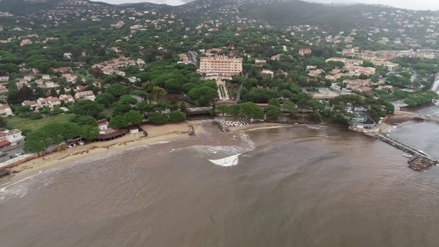 Un drone survole les dégâts dans le Var après les intempéries