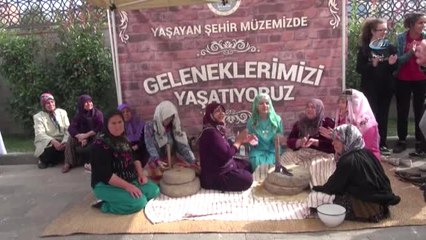 Dibekte Bulgurlar Dövüldü, Değirmende Geçirildi, Yüzyıllık Gelenek Bilecik'te Yaşatıldı