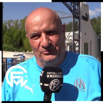 # marseillais : Voir Maradona porter le maillot de l'OM au vélodrome...