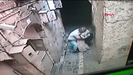 Engelli Kız Çocuğuna Sokak Ortasında Cinsel Taciz