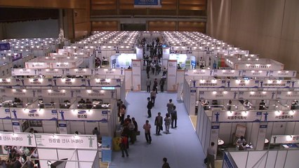 '인구 때문' '최저임금 탓'...소모적인 취업자 수 논란 / YTN