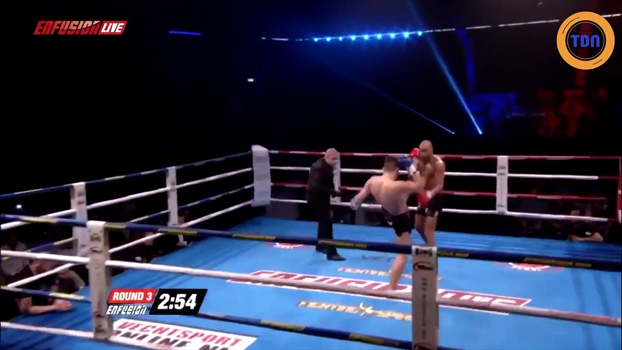 Ce combat de kickboxing est impressionant !