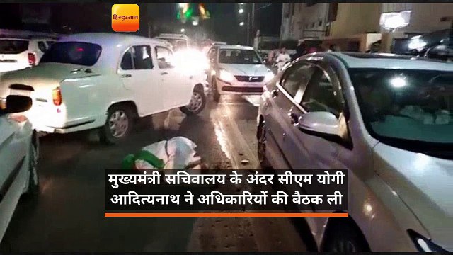 जब बीच रोड़ पर मौलाना पढ़ने लगा नमाज, लगा जाम