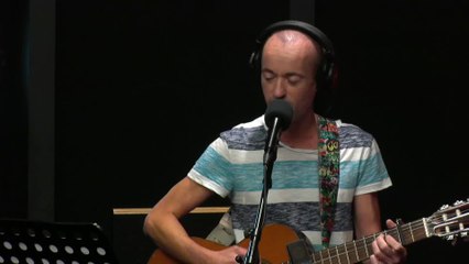 Donnez vos données - La chanson de Frédéric Fromet