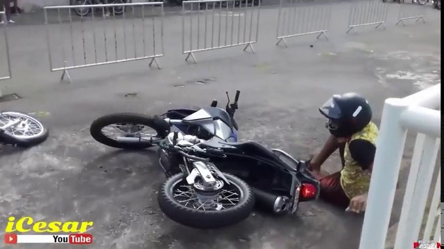 MOTORCYCLE CRASHES and MISHAPS ROAD RAGE - BIKER CRASHING HARD [Ep #20]