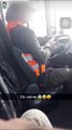 Ce chauffeur de bus scolaire écrit des textos en conduisant...