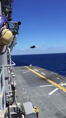 F35'in uçak gemisine iniş anı!