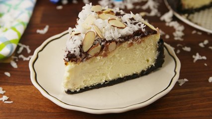 This Cheesecake Tastes JUST Like An Almond Joy!