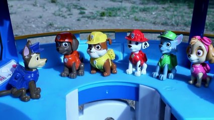 PATRULLA CANINA salva el PATRULLA BUS del CHARCO! PAW PATROL Paw Patroller Patrulla de cachorros