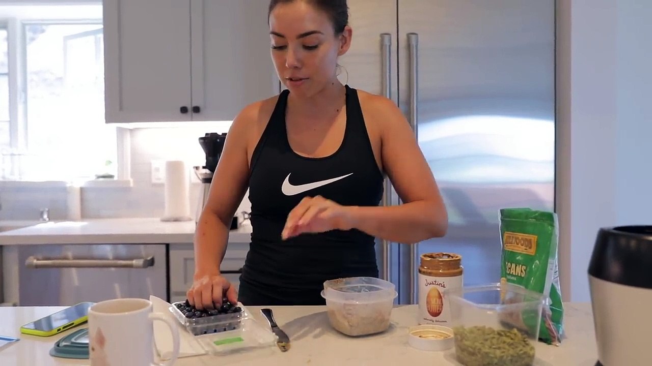 WHAT I EAT IN A DAY | BREAKFAST + LUNCH + DINNER