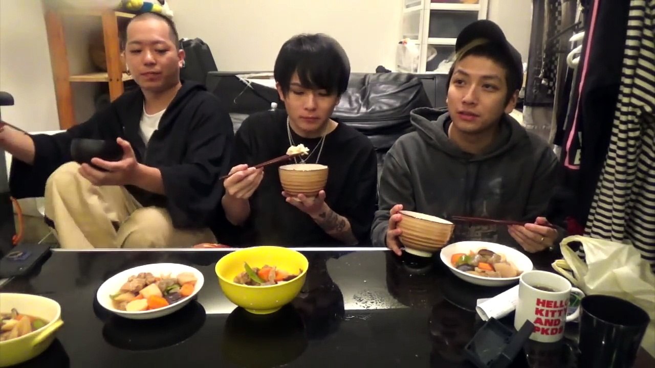 仲間家食堂〜筑前煮と秋刀魚の炊き込みご飯口いっぱいに秋を集めて〜
