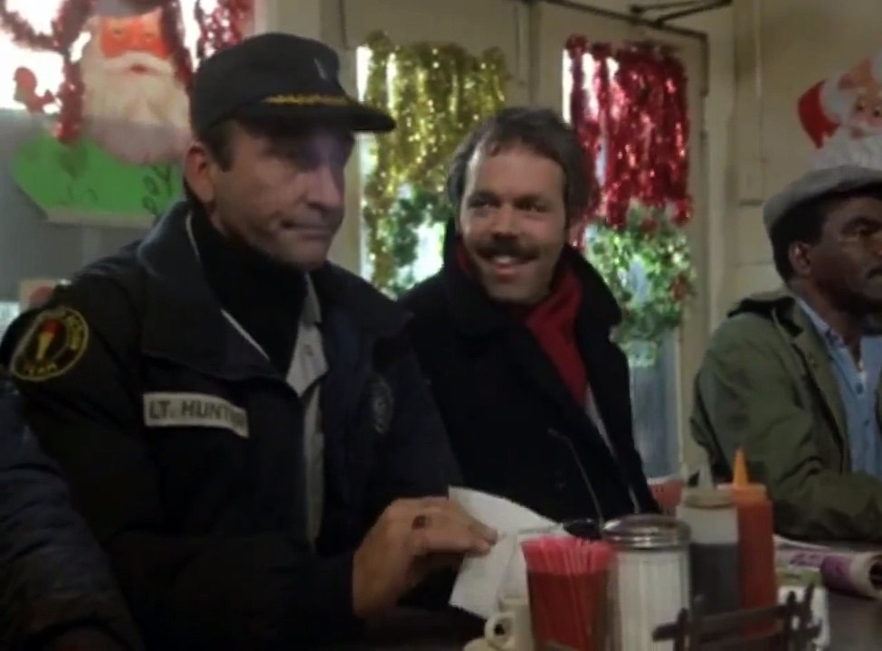 Hill Street Blues S03E12 Santaclaustrophobia