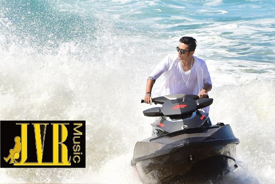 周杰倫 Jay Chou【我要夏天 I Want Summer】Official MV (ft. Gary楊瑞代)