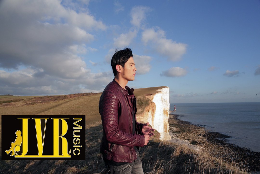 周杰倫 Jay Chou【怎麼了 What's Wrong】Official MV (ft. Cindy袁詠琳)