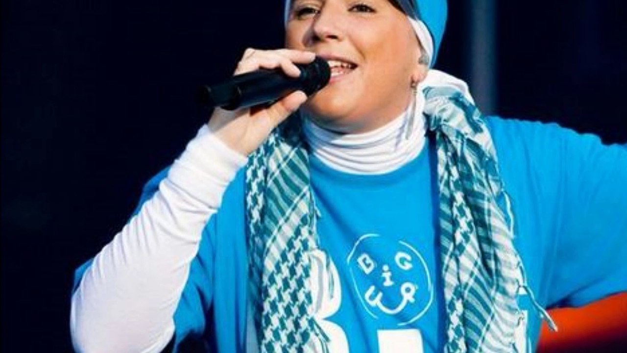 La chanteuse Diam's quitte définitivement la France avec homme et enfants. Son amie la chanteuse Vitaa confirme. Dans quel pays a t-elle immigré?