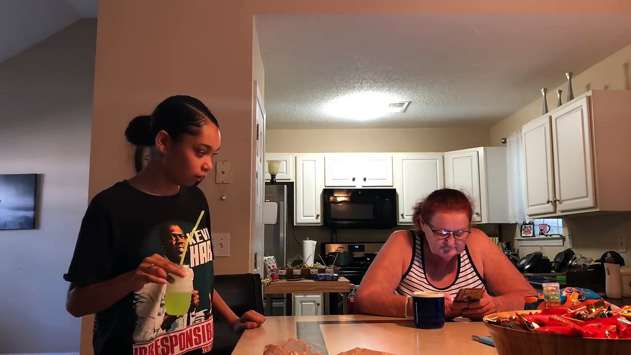 FAKE PREGNANCY TEST ON MY MOM 