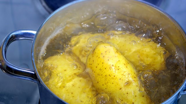 Truco para cocer patatas en 8 minutos